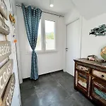 Shakti Retreats - Esclusiva Con Piscina E Area Wellness 아파트