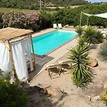 Shakti Retreats - Esclusiva Con Piscina E Area Wellness 아파트