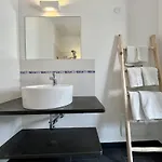 아파트 Shakti Retreats - Esclusiva Con Piscina E Area Wellness *