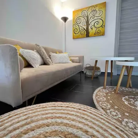 아파트 Shakti Retreats - Esclusiva Con Piscina E Area Wellness